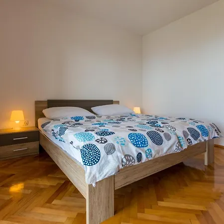 Apartment Amila *