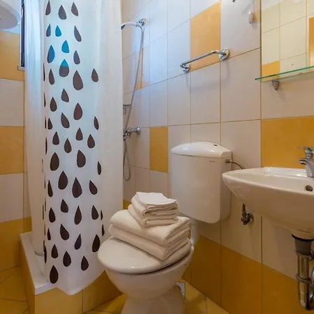 Apartment Amila *
