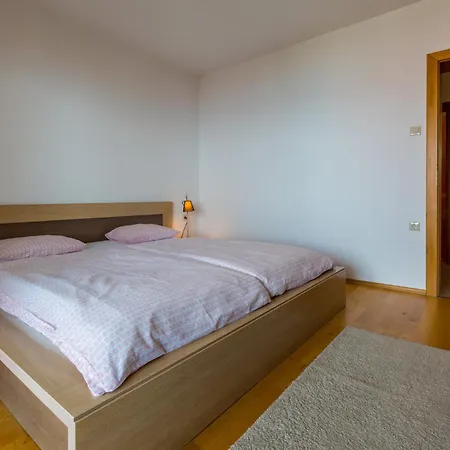 Apartment Amila *
