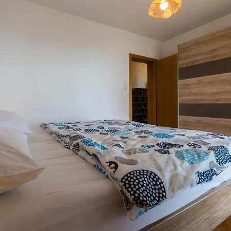 Amila Apartament *