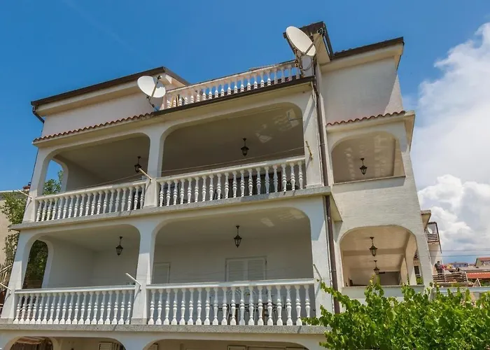 Amila Apartment *